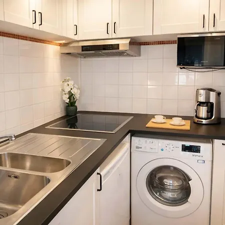 Appartamento Cozy In The Heart Of Parigi